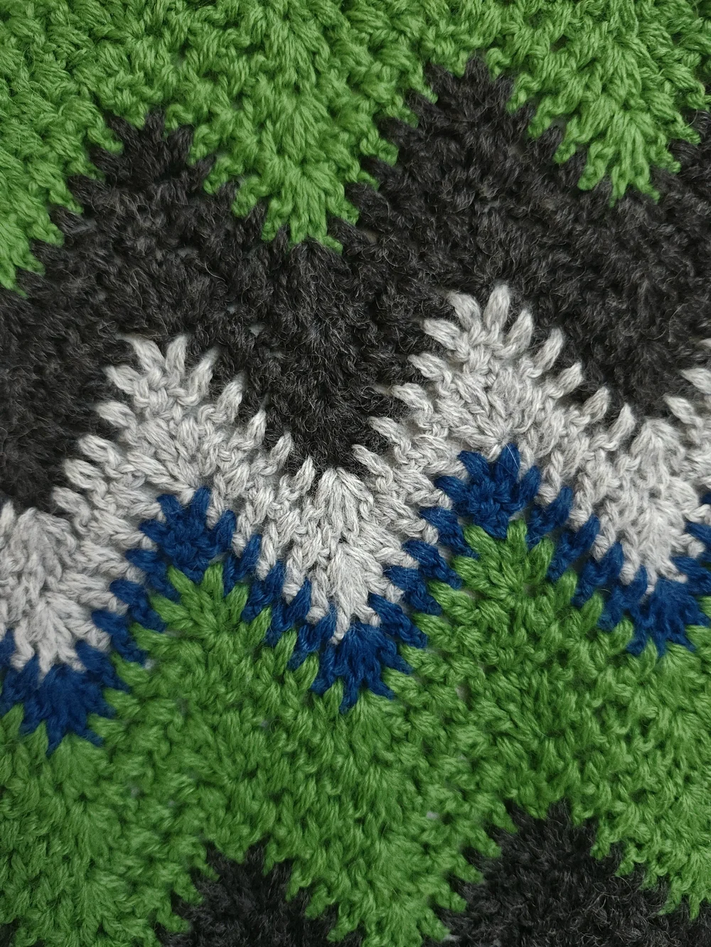 RL Polo Vintage Long Green Chevron Crochet Scarf With Blue Black & Gray 7.5x74